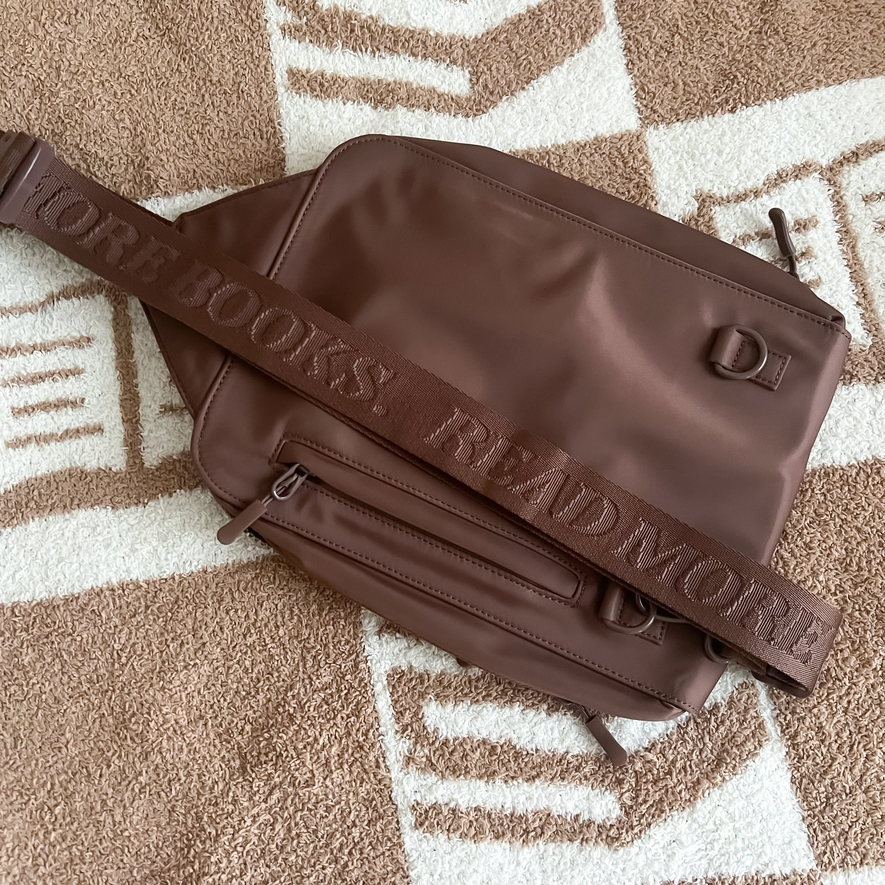 The Reader's Crossbody - Chocolate