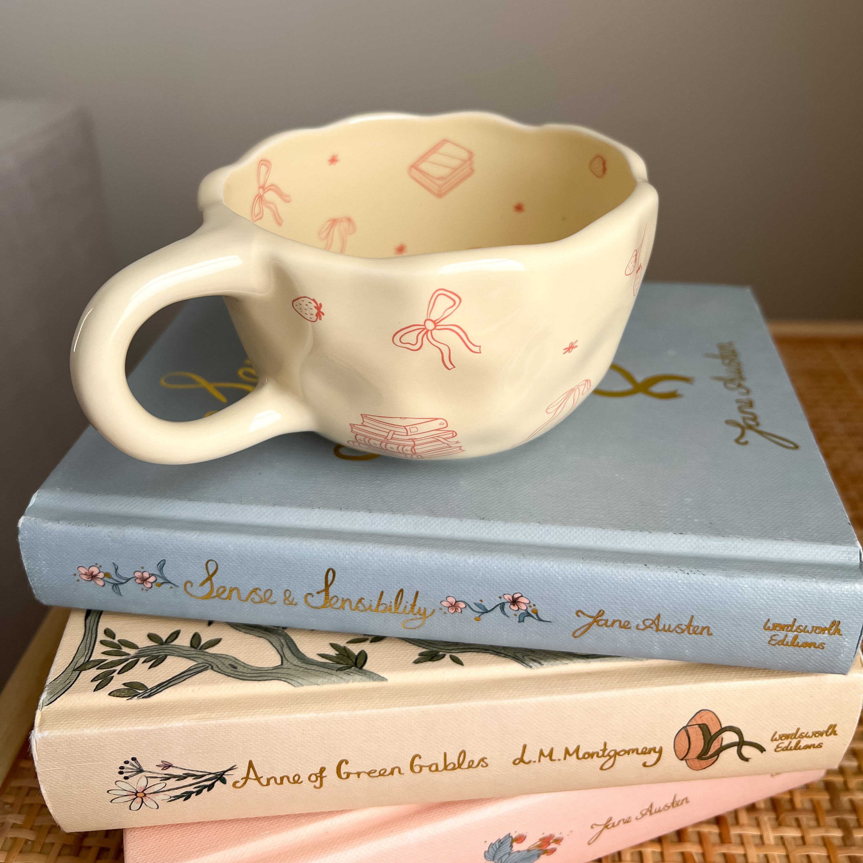 Bows and Books Mug