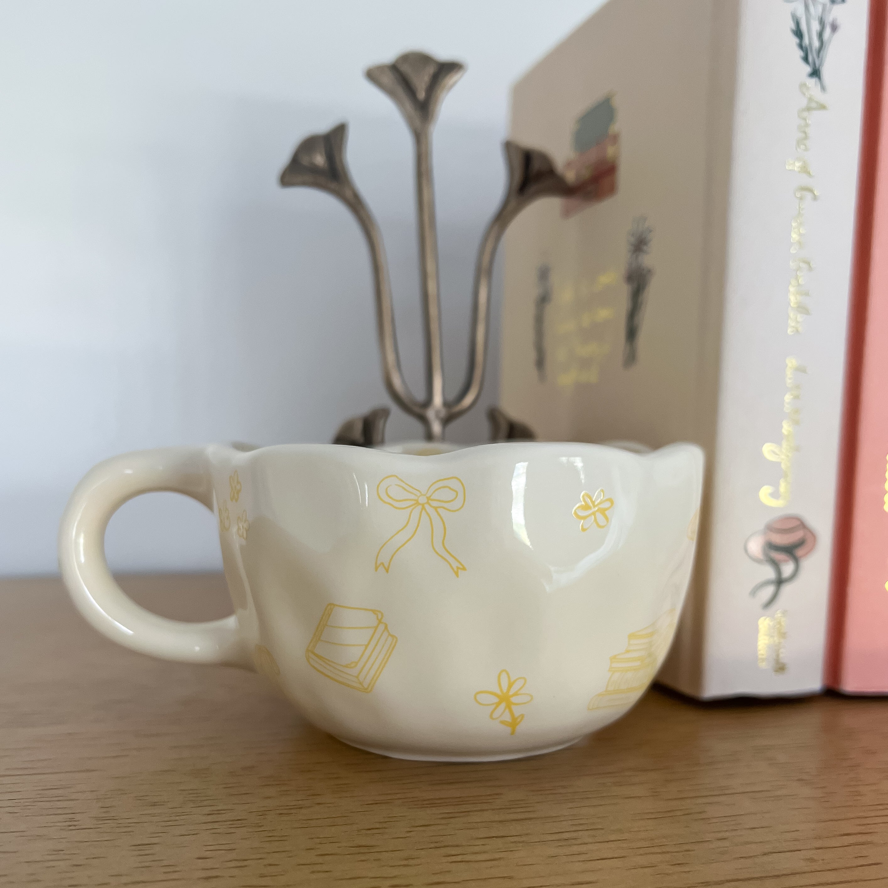 Bows and Books Mug